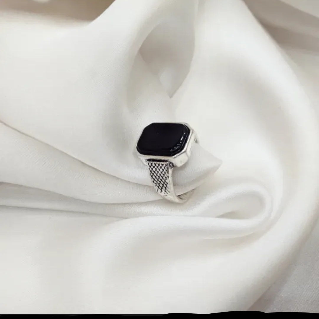 LUXURY TURKISH RING SPECIAL OFFER ( BUY 1 GET ONE FREE ) ایک کے ساتھ ایک فری Free Home Delivery