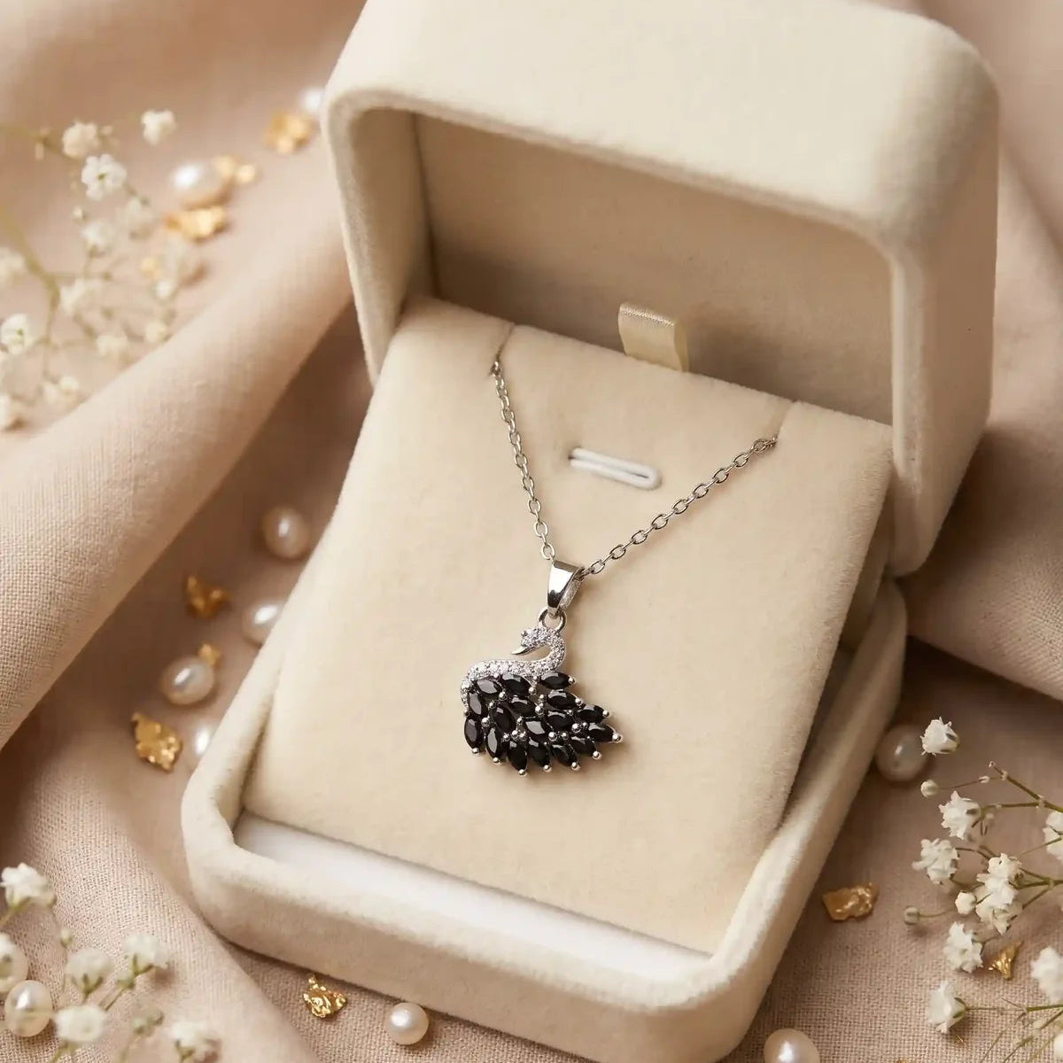 Swan luxury Necklace